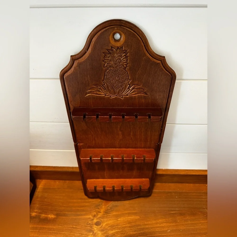 Wooden Vintage Wall Hanging 18 Spoon Holder Decor Pineapple Design 20x8 - Picture 2 of 3